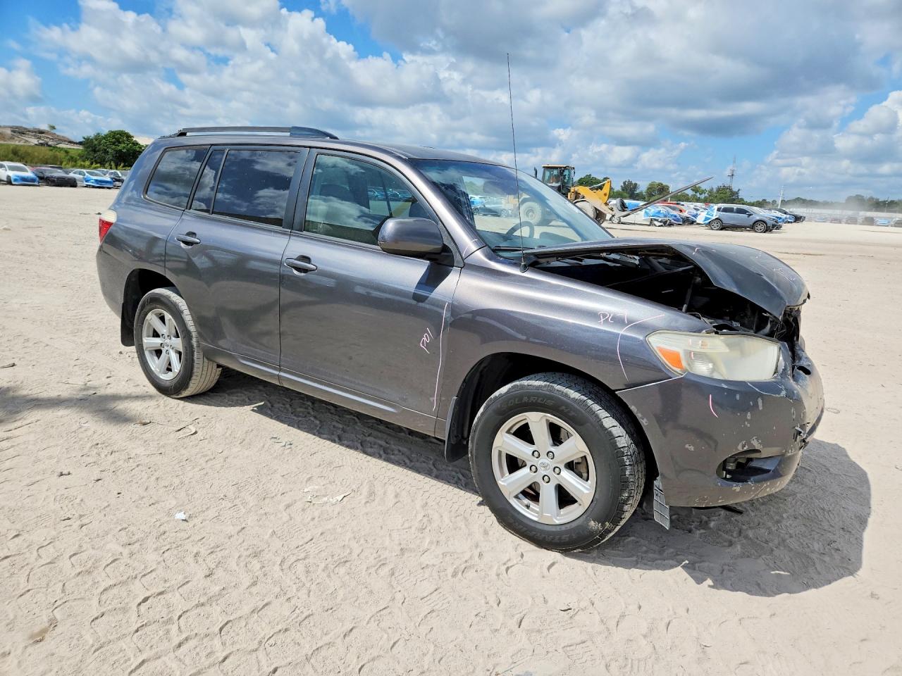 2010 TOYOTA HIGHLANDER BASE photo 7