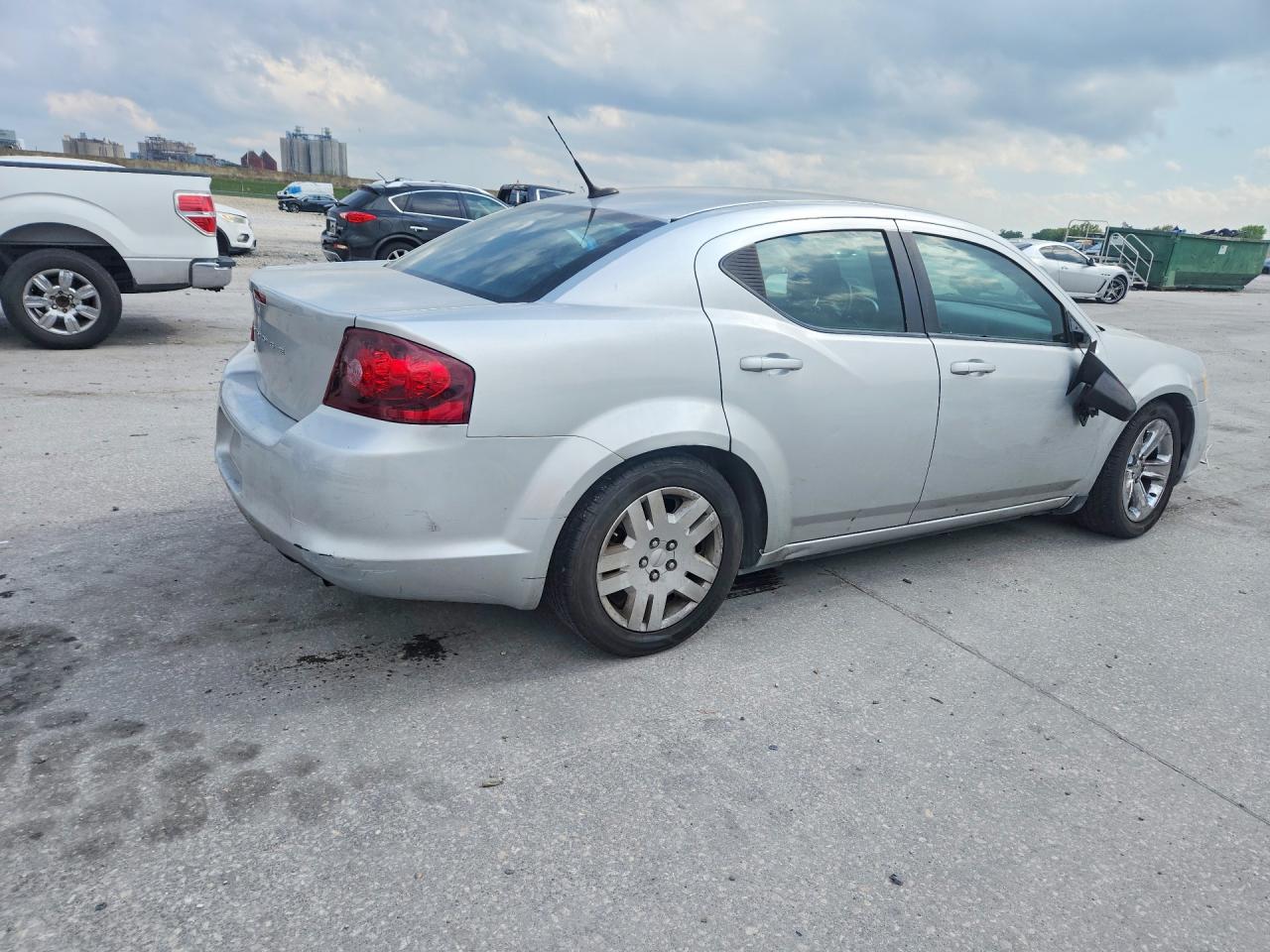 2011 DODGE AVENGER EXPRESS photo 5