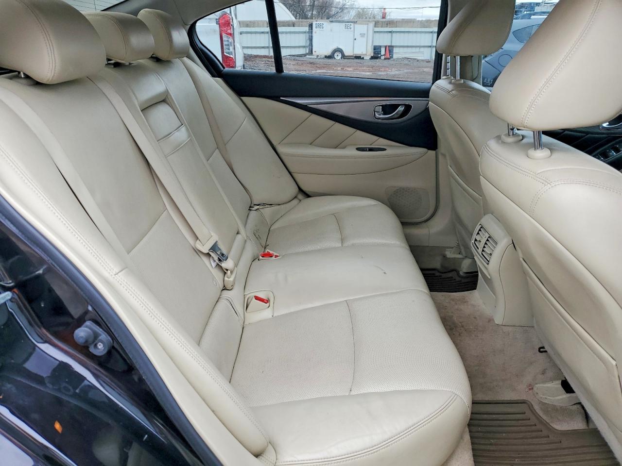 2015 INFINITI Q50 PREMIUM photo 10