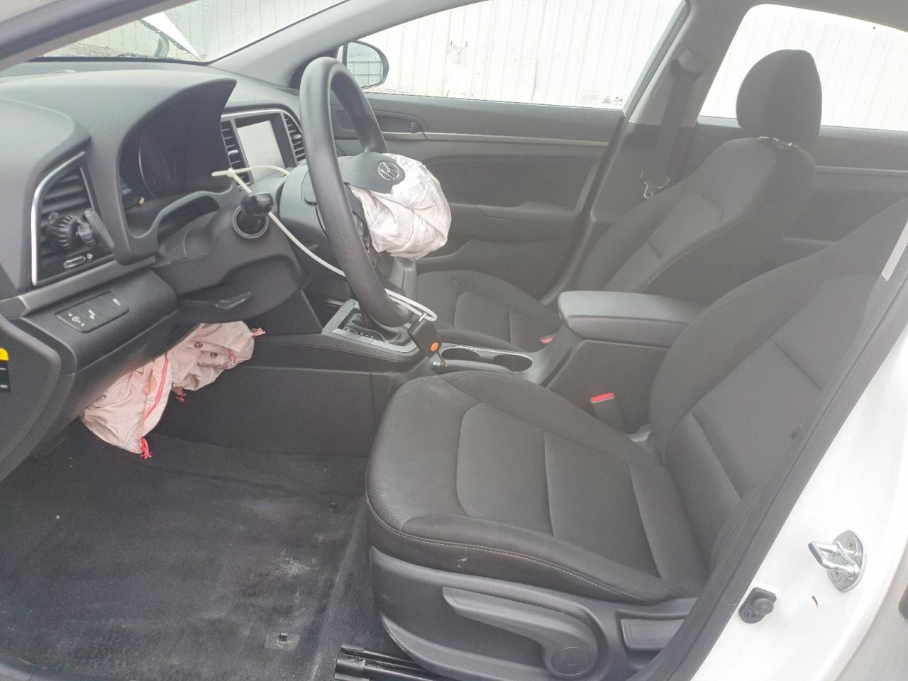 2018 HYUNDAI ELANTRA SEL photo 13