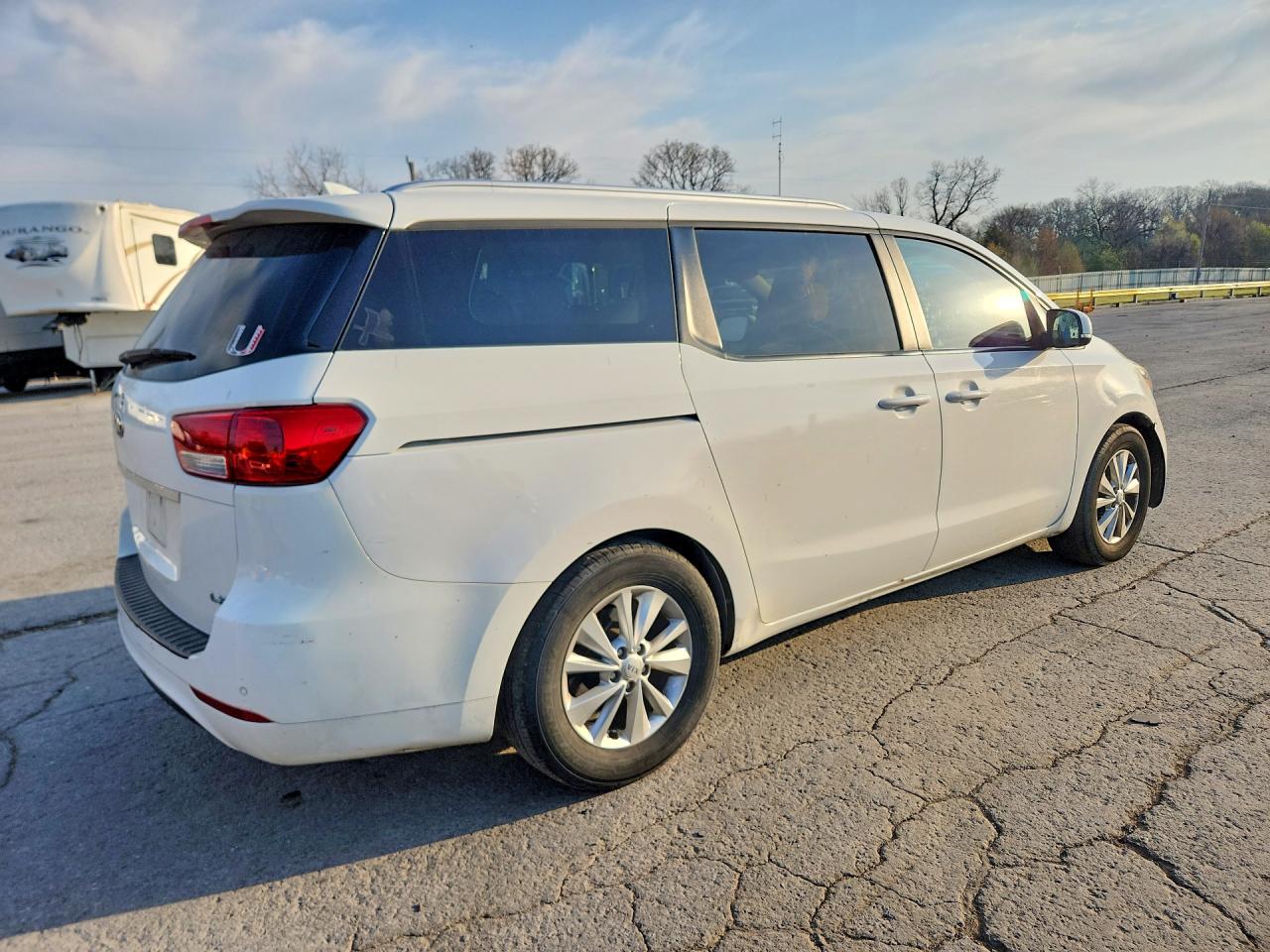 2016 KIA SEDONA LX photo 3