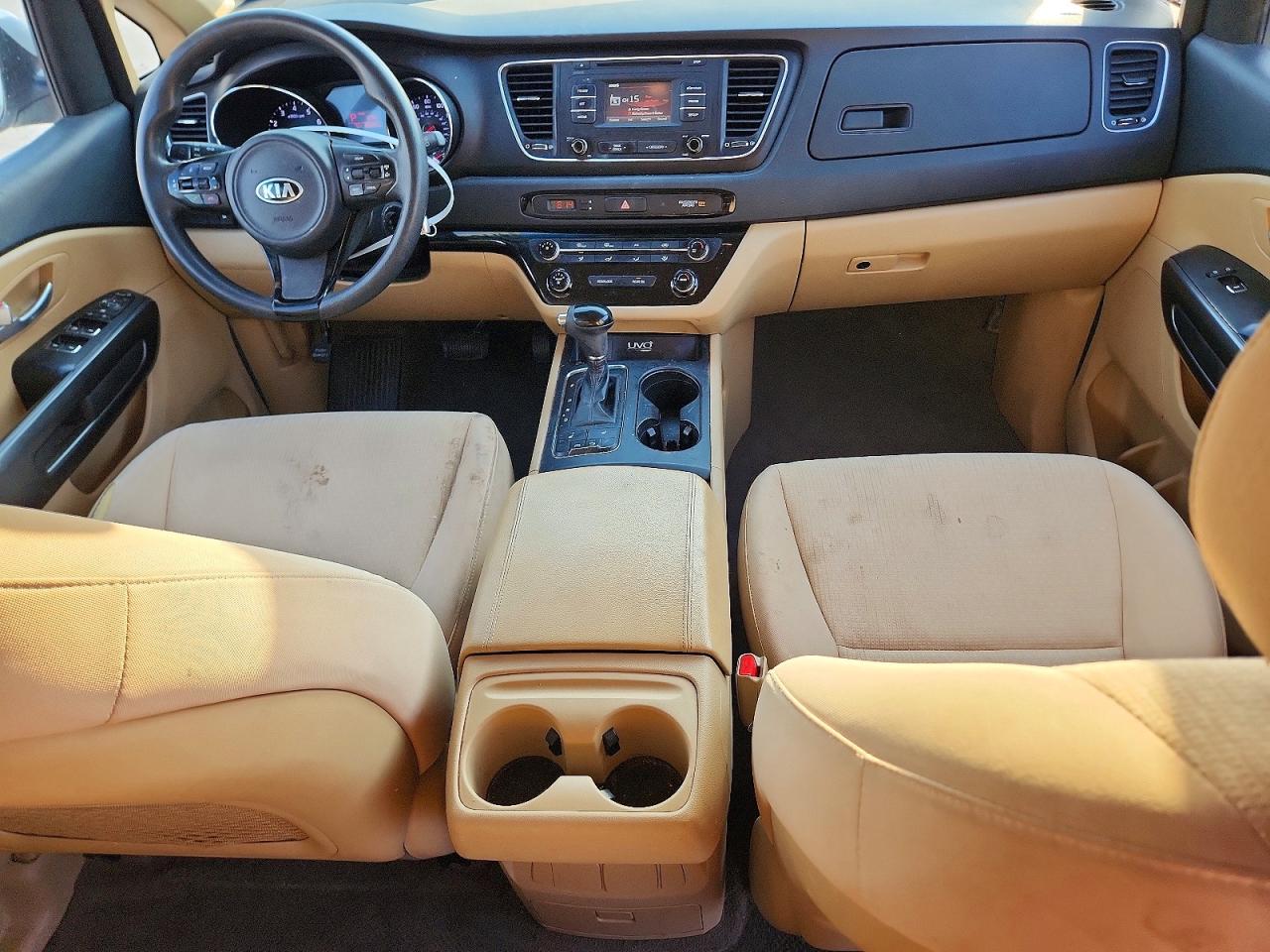 2016 KIA SEDONA LX photo 8