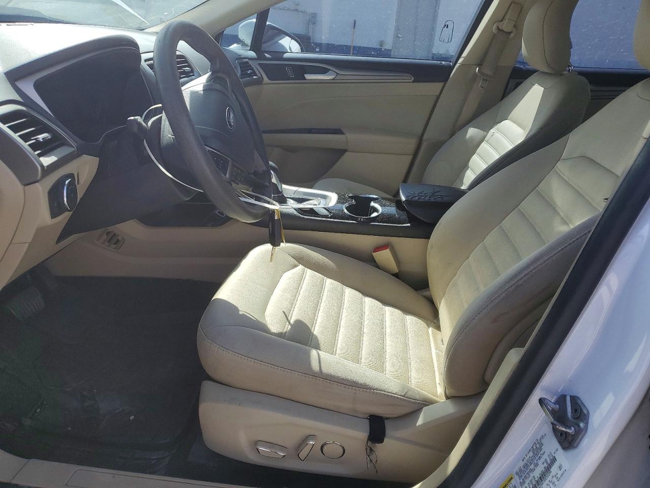 2014 FORD FUSION SE photo 13