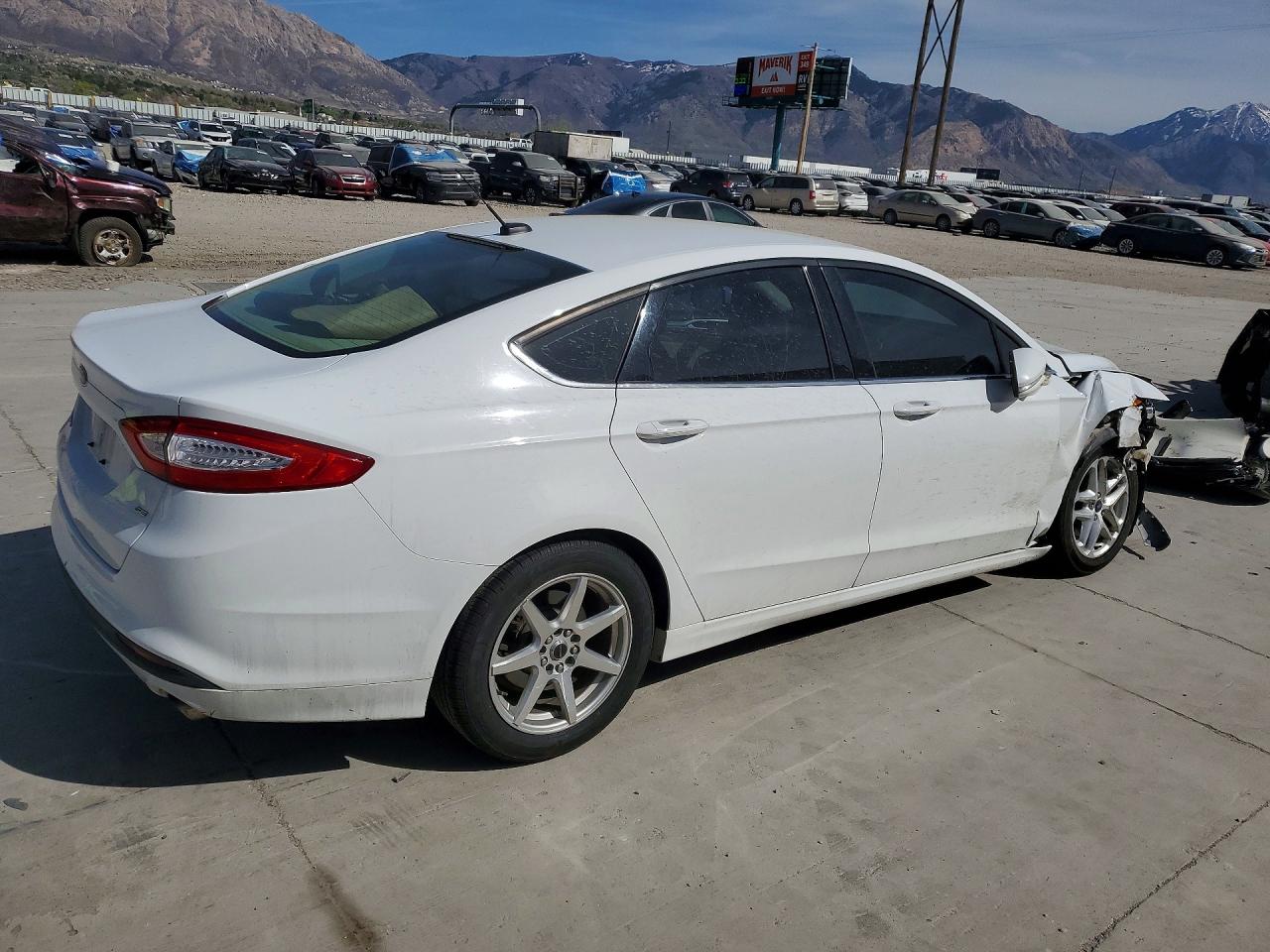 2014 FORD FUSION SE photo 5