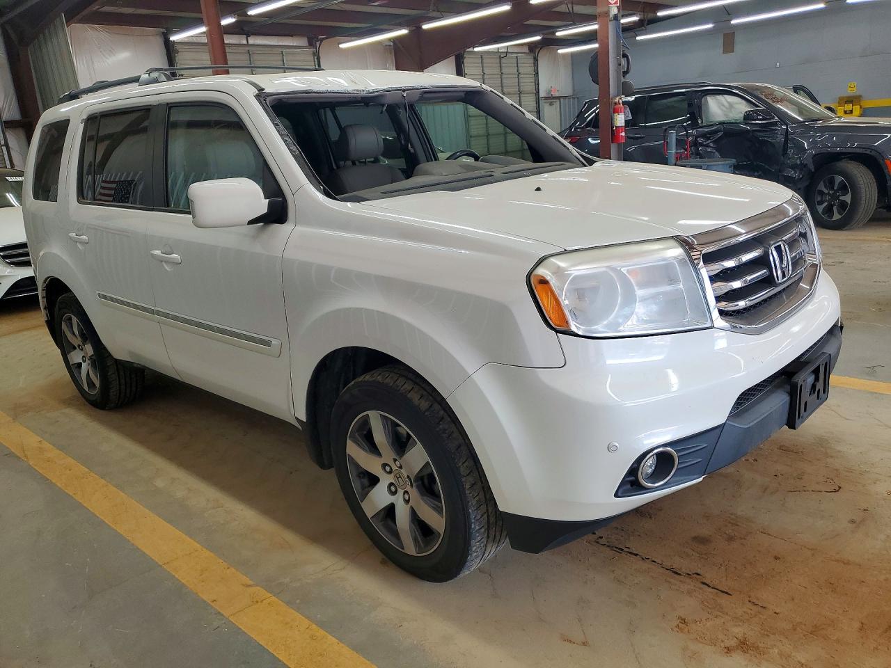2013 HONDA PILOT TOURING photo 4