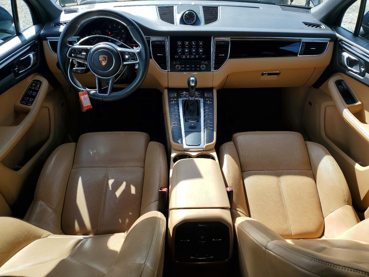 2018 PORSCHE MACAN photo 15