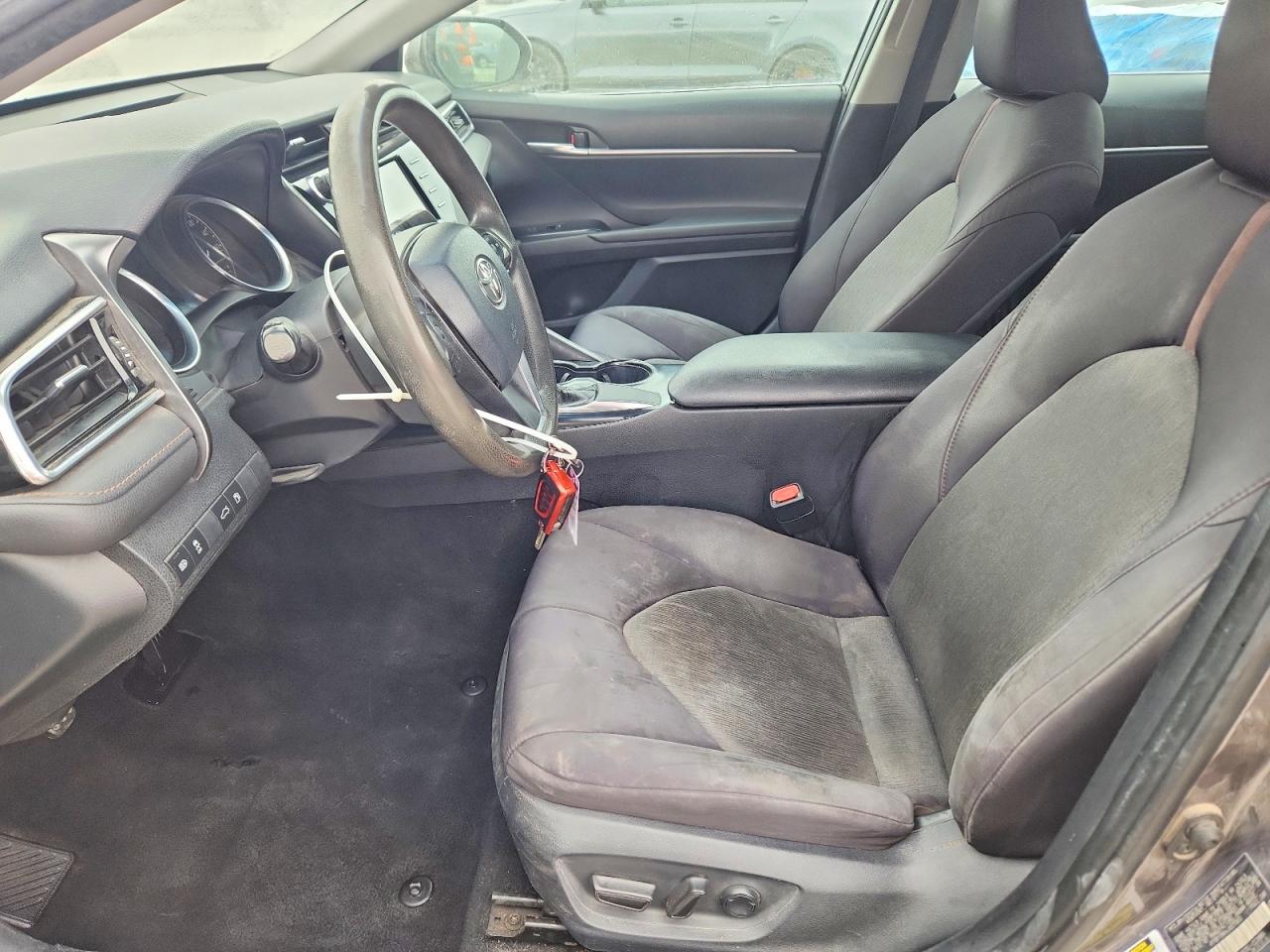 2018 TOYOTA CAMRY LE photo 13
