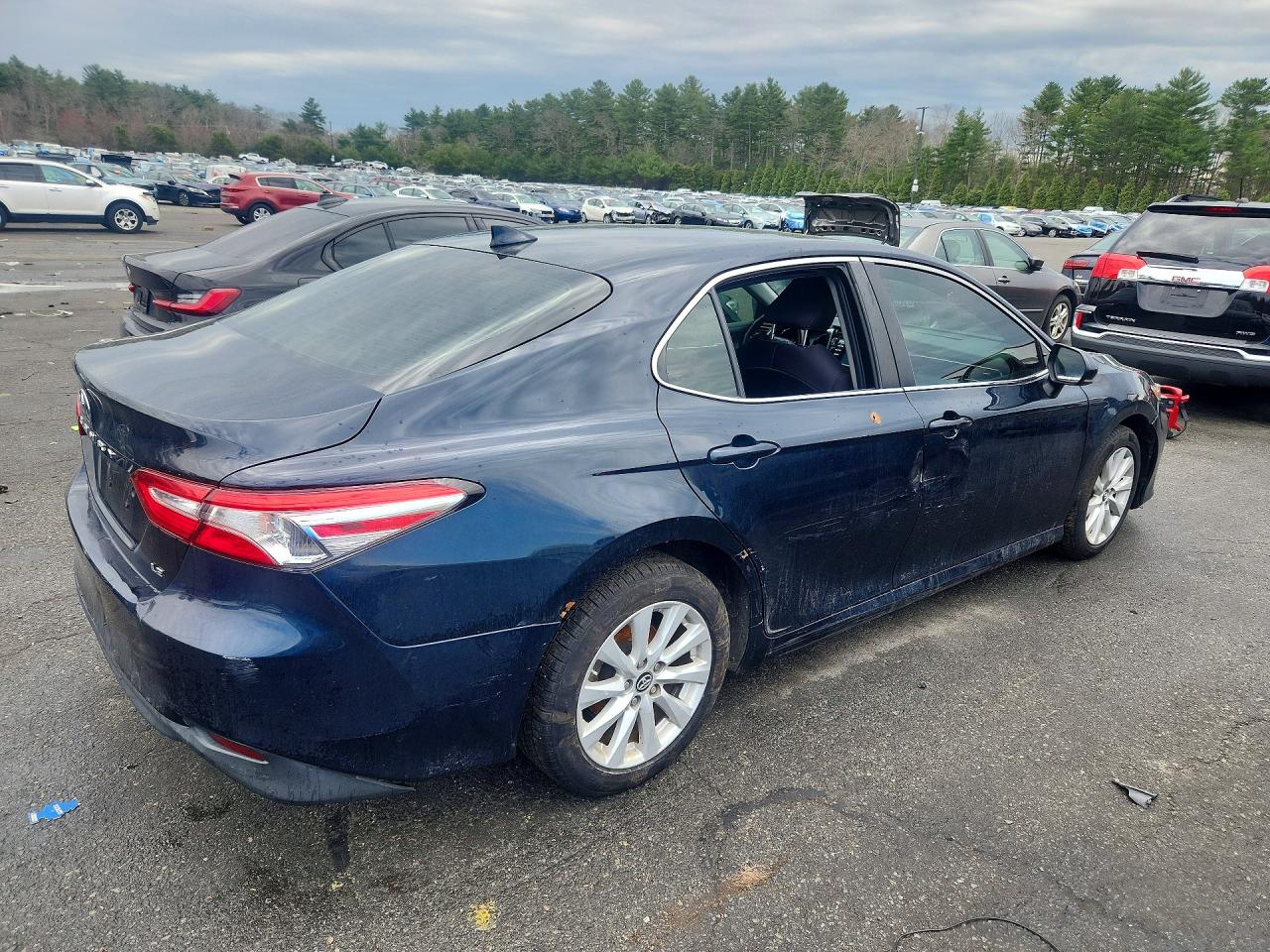2019 TOYOTA CAMRY photo 7