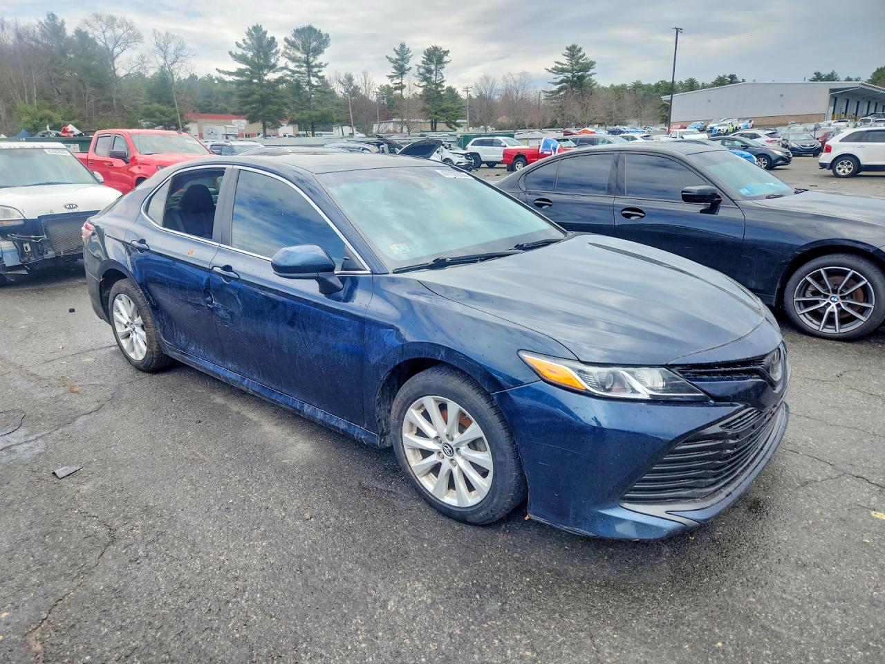 2019 TOYOTA CAMRY photo 10