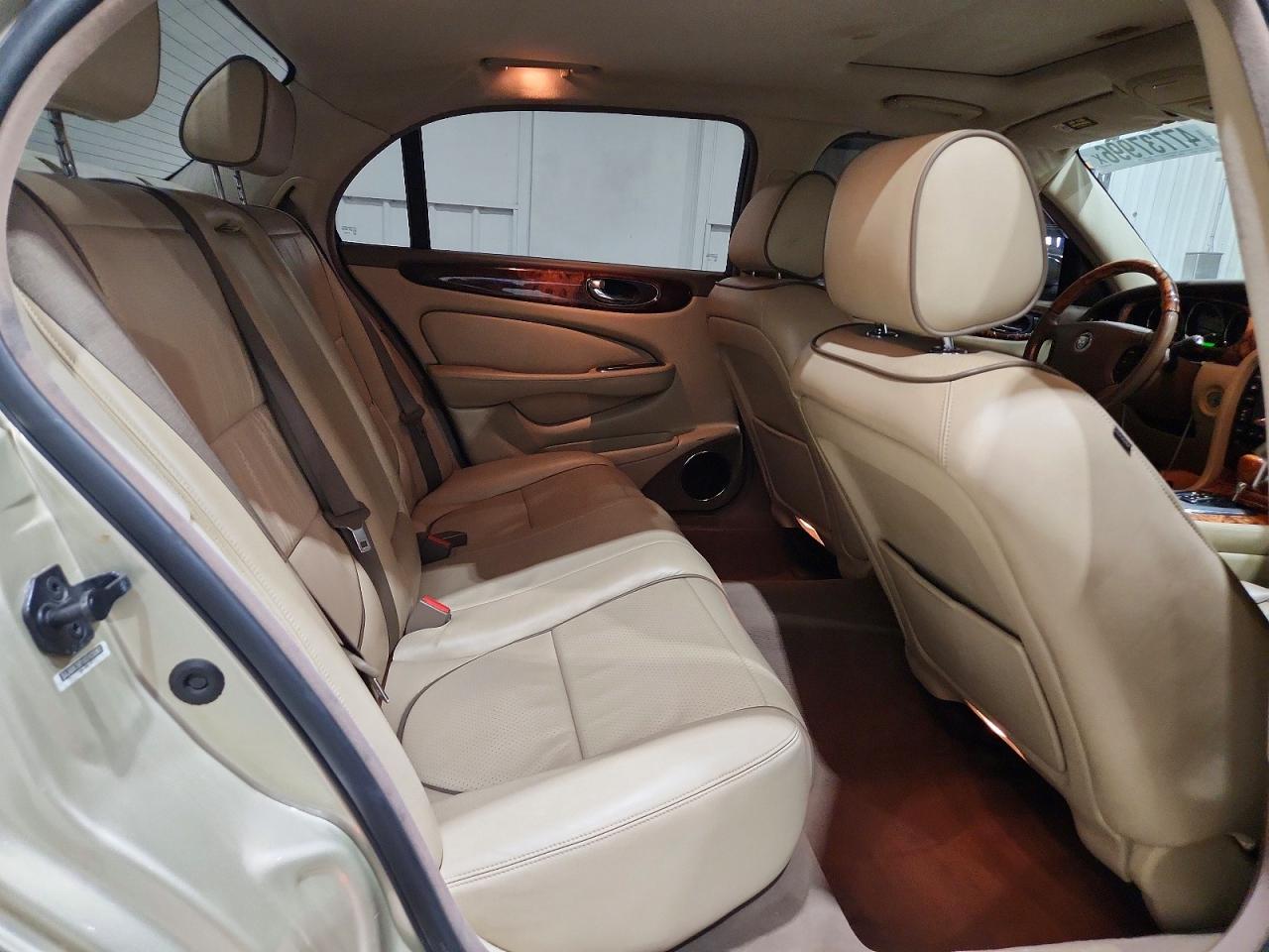 2008 JAGUAR XJ8 photo 28