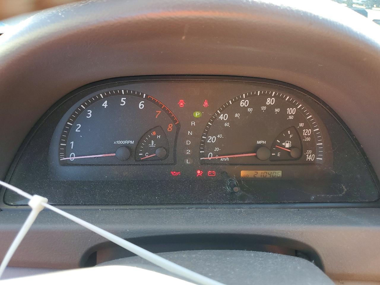 2003 TOYOTA CAMRY XLE photo 25