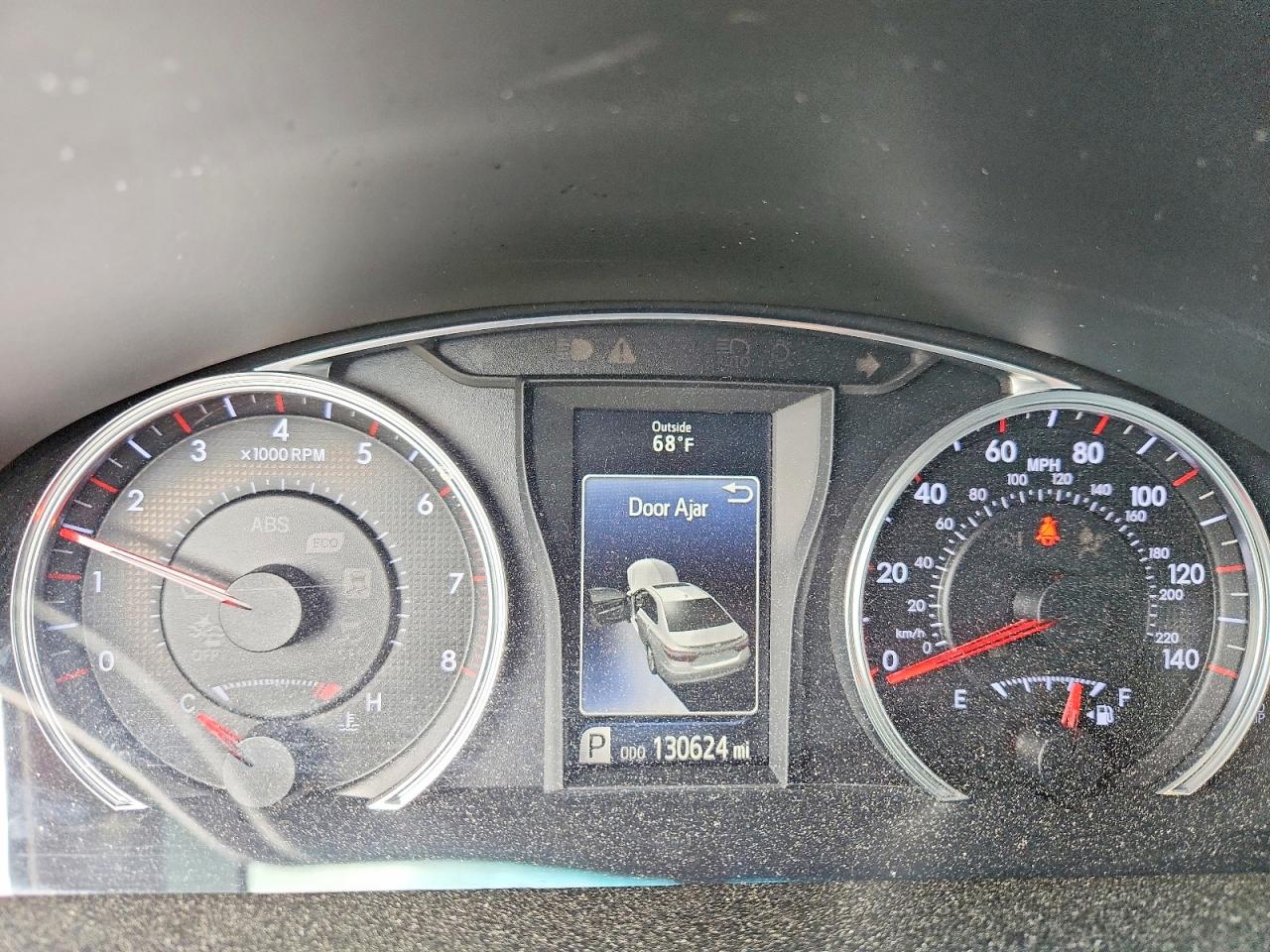 2017 TOYOTA CAMRY SE photo 17