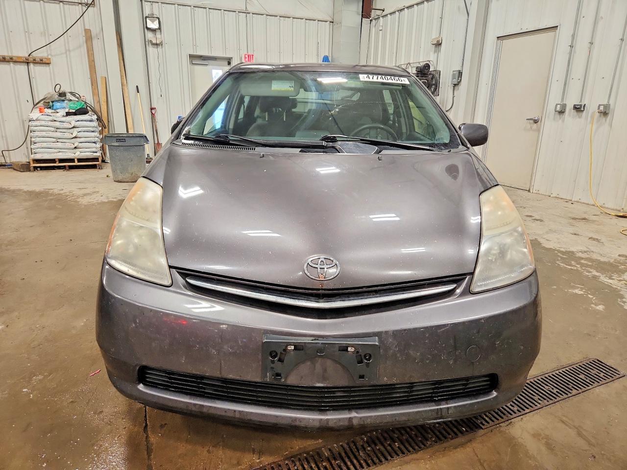 2008 TOYOTA PRIUS BASE photo 9