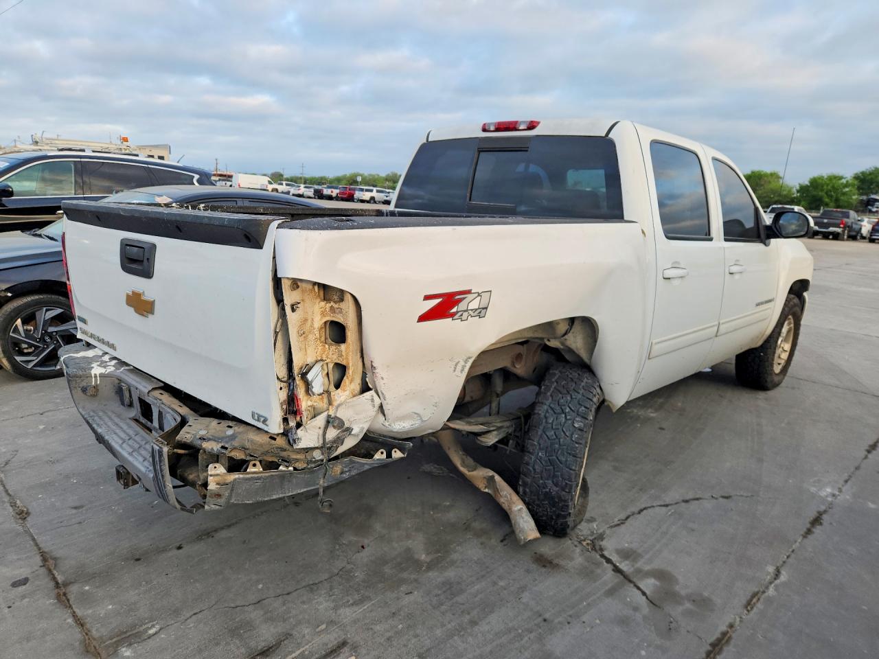 2009 CHEVROLET SILVERADO K1500 LTZ photo 7