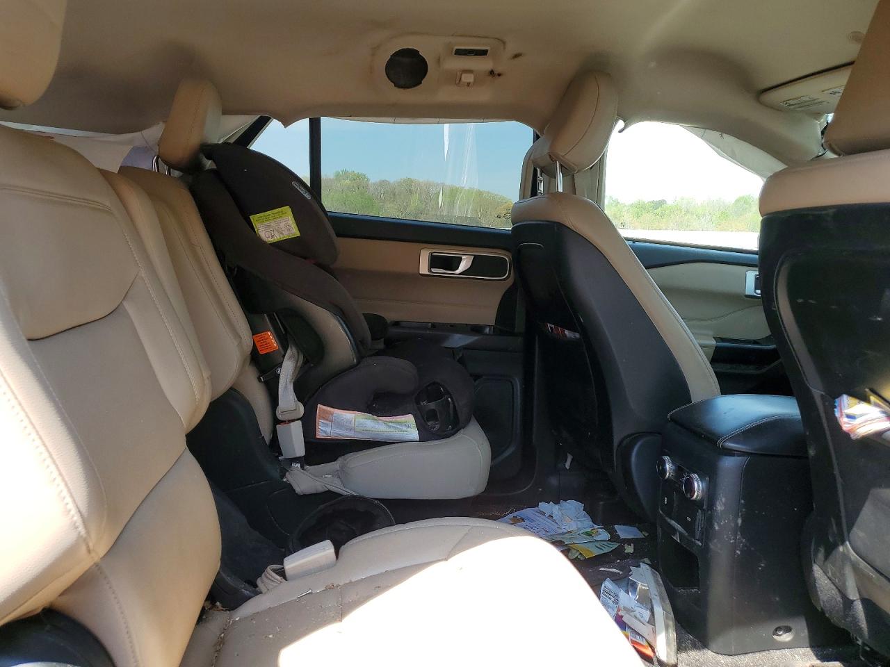 2020 FORD EXPLORER XLT photo 11