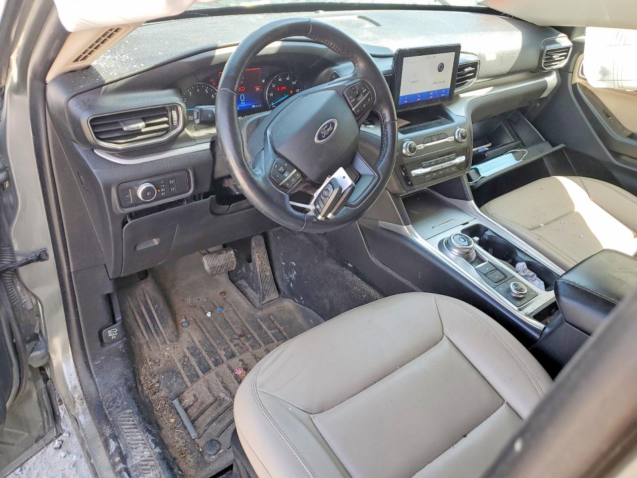 2020 FORD EXPLORER XLT photo 8