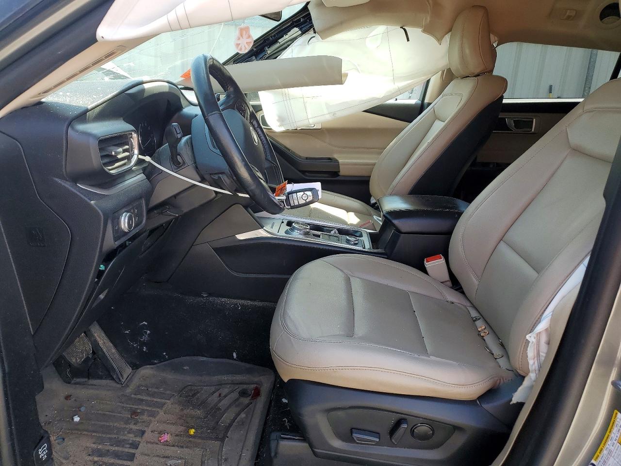 2020 FORD EXPLORER XLT photo 7