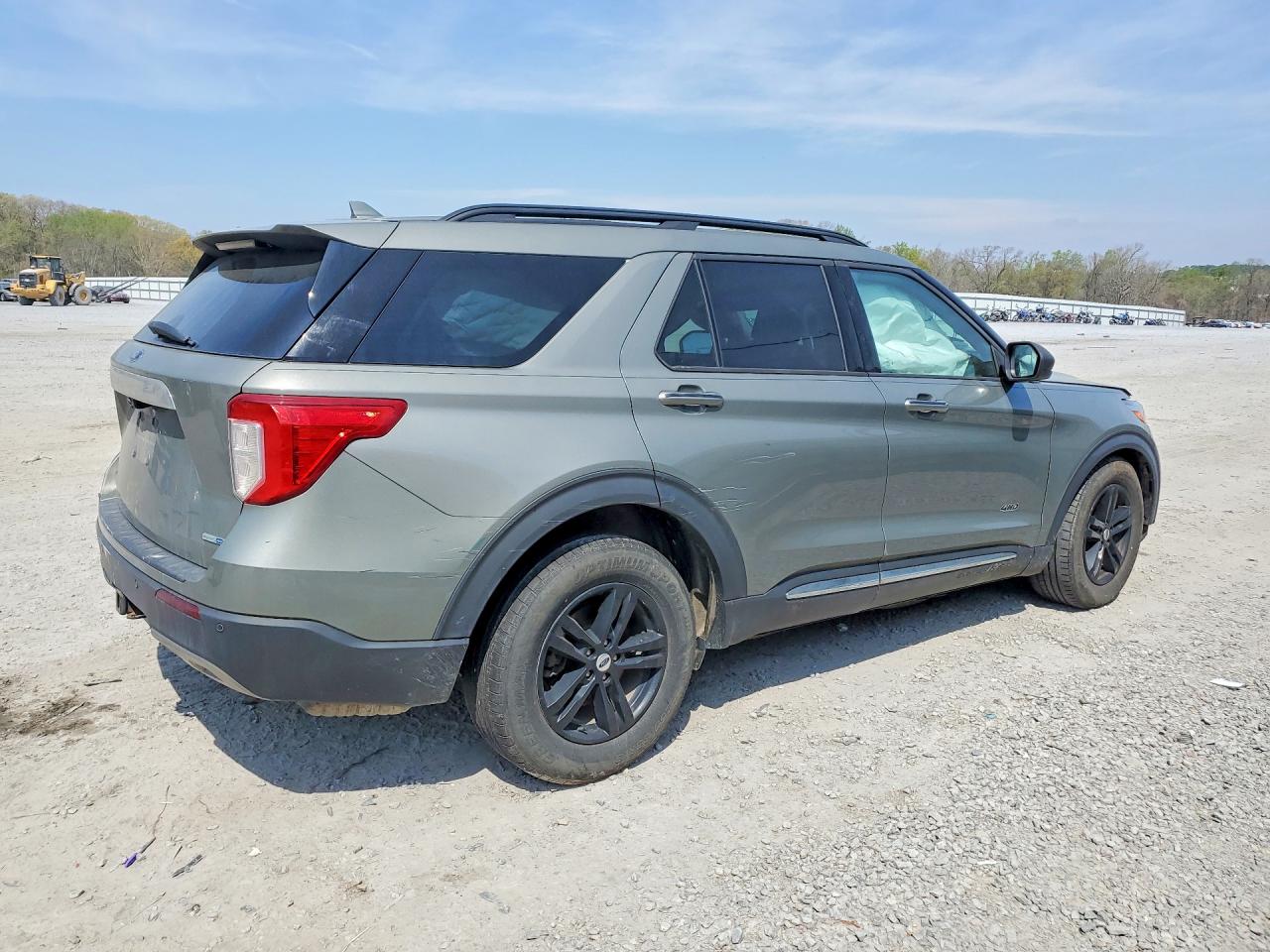 2020 FORD EXPLORER XLT photo 3