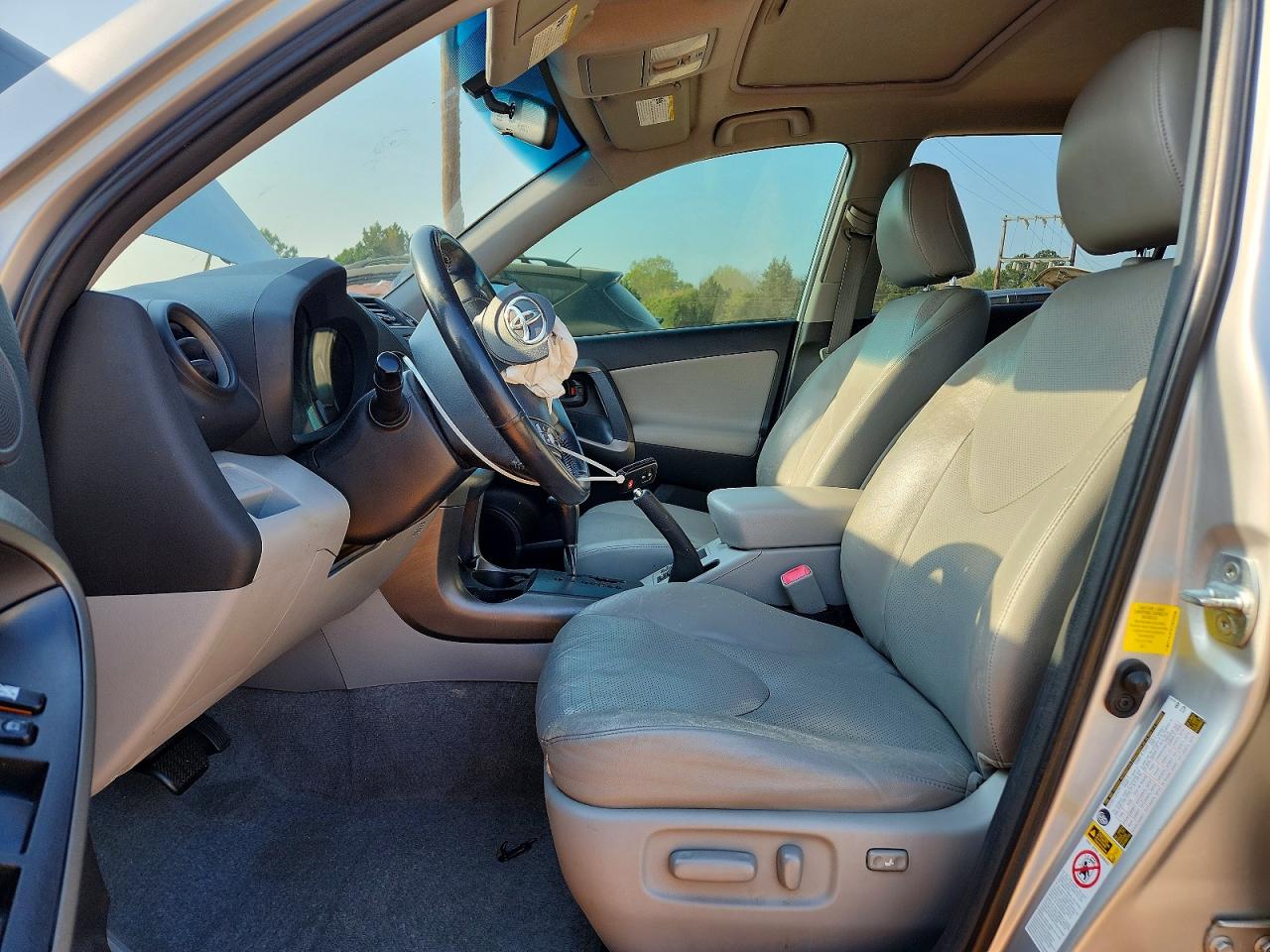 2012 TOYOTA RAV4 LIMITED photo 13
