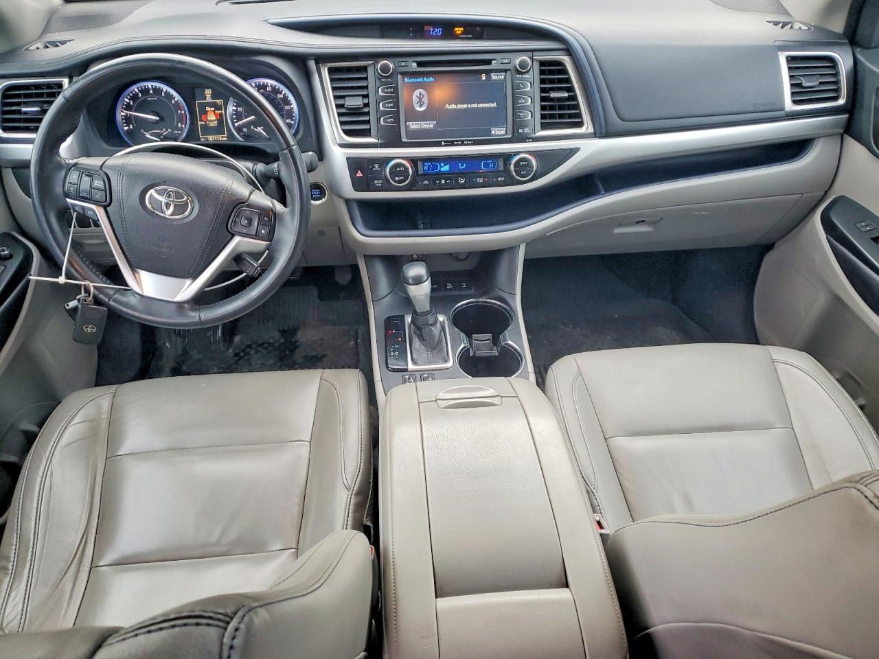 2016 TOYOTA HIGHLANDER XLE photo 22