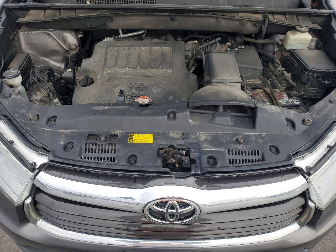 2016 TOYOTA HIGHLANDER XLE photo 34