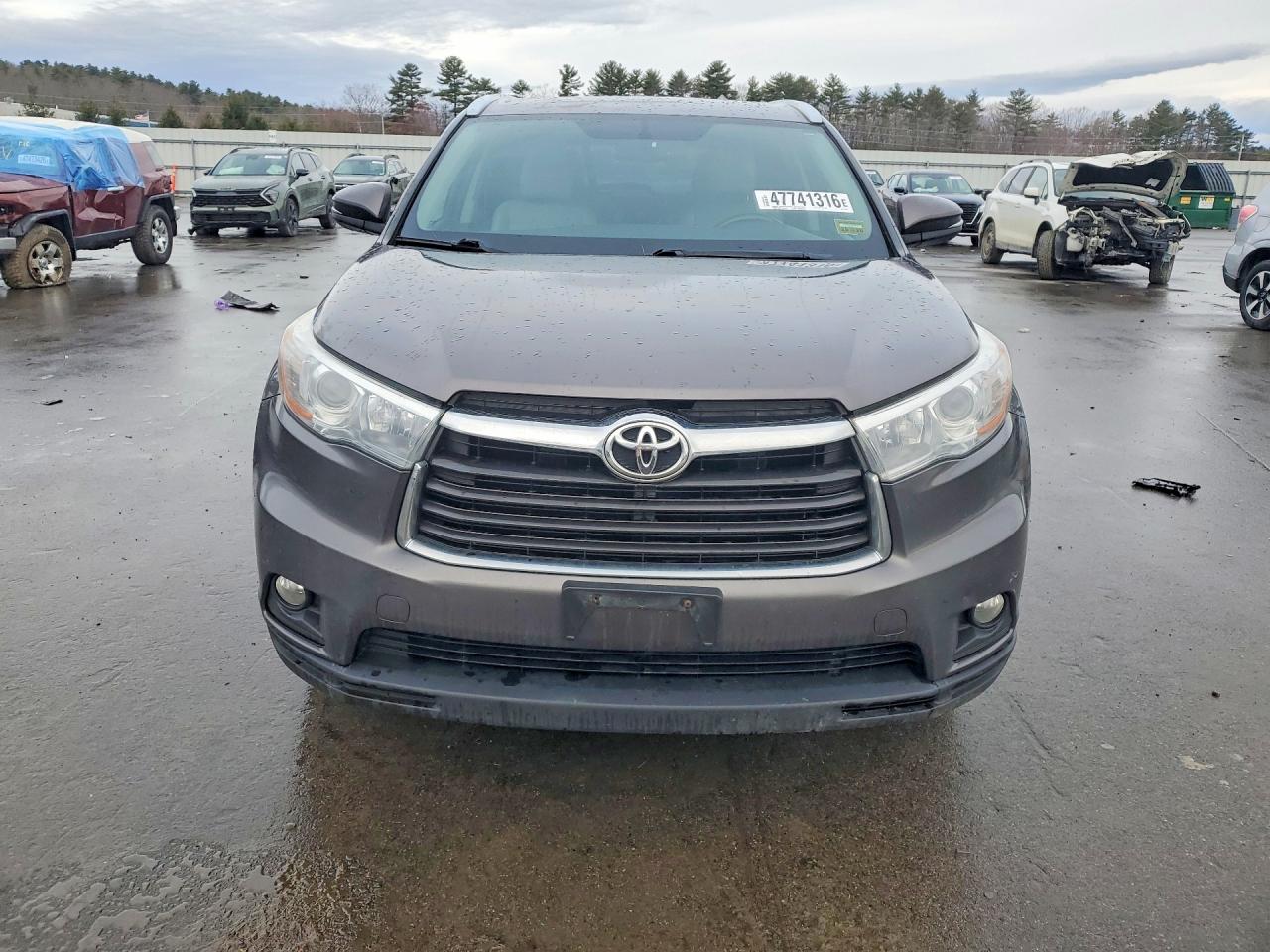 2016 TOYOTA HIGHLANDER XLE photo 13
