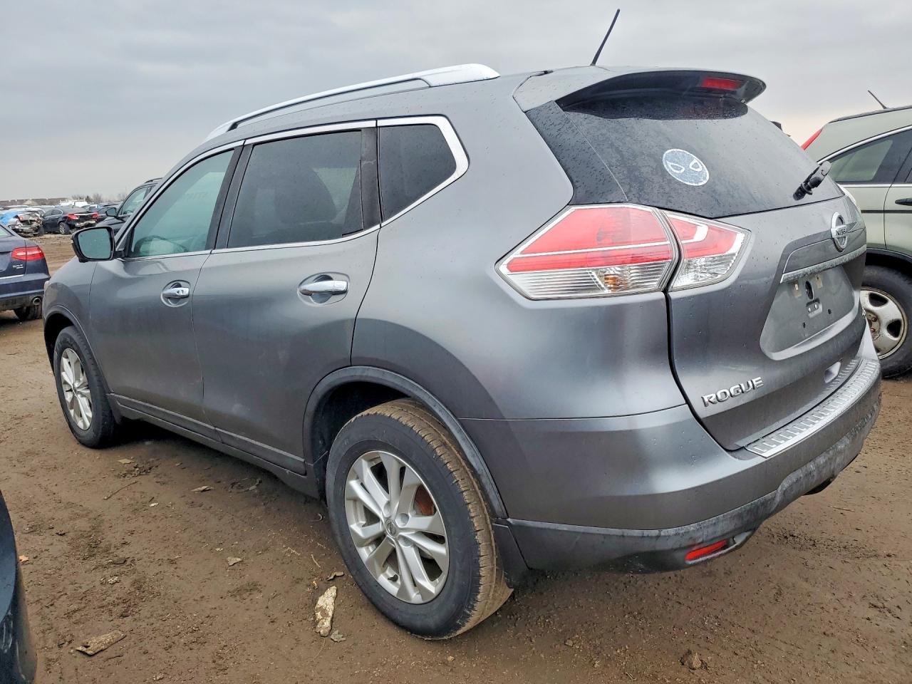 2016 NISSAN ROGUE SV photo 3
