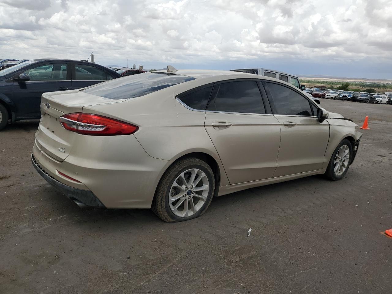 2019 FORD FUSION SE photo 3