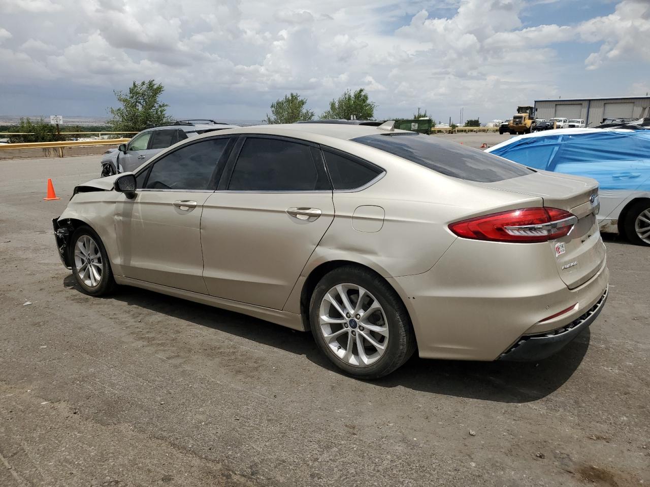 2019 FORD FUSION SE photo 2