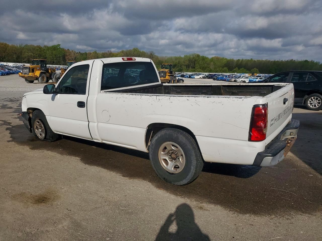 2006 CHEVROLET SILVERADO C1500 photo 2