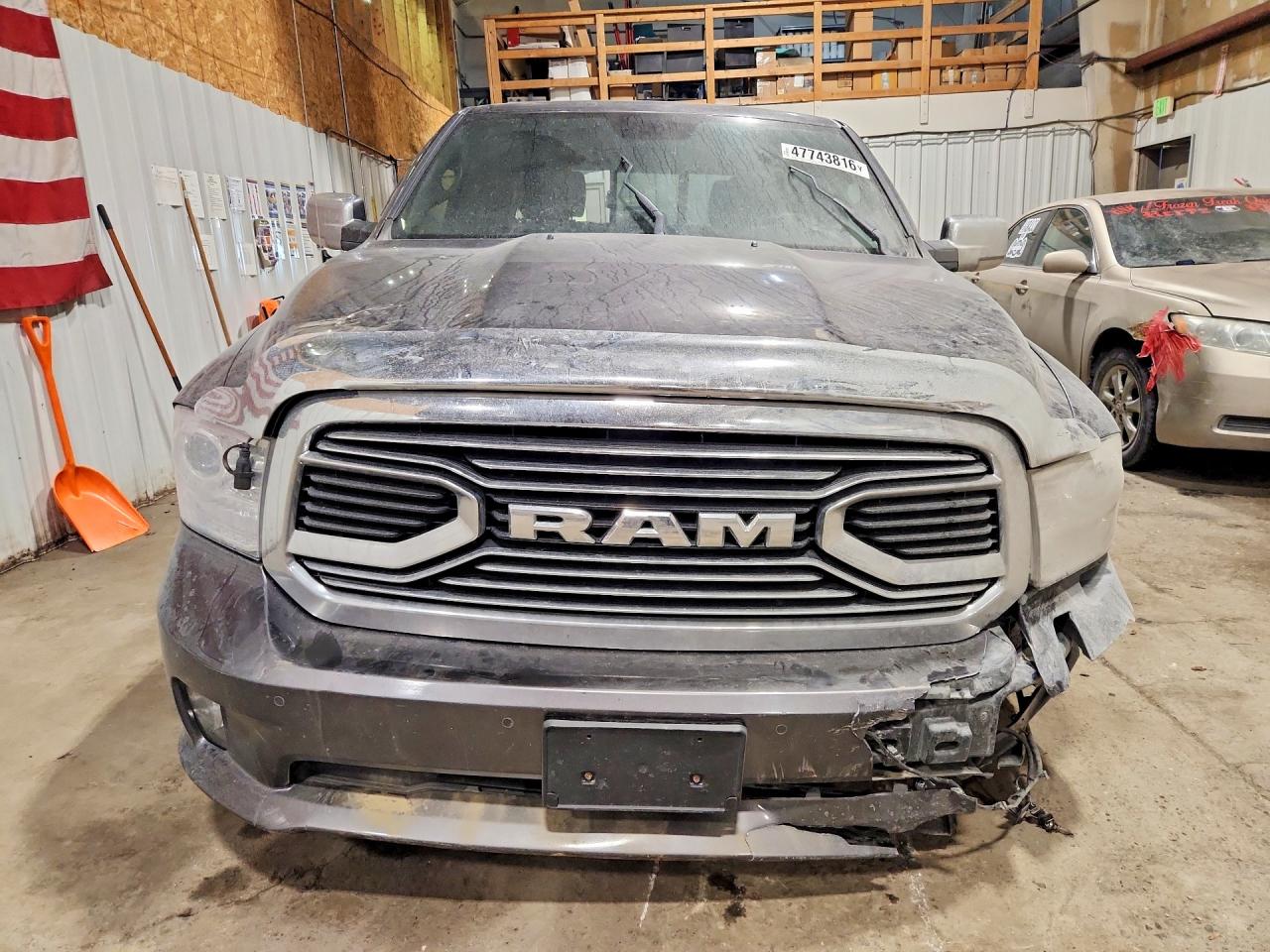 2017 RAM 1500 photo 9