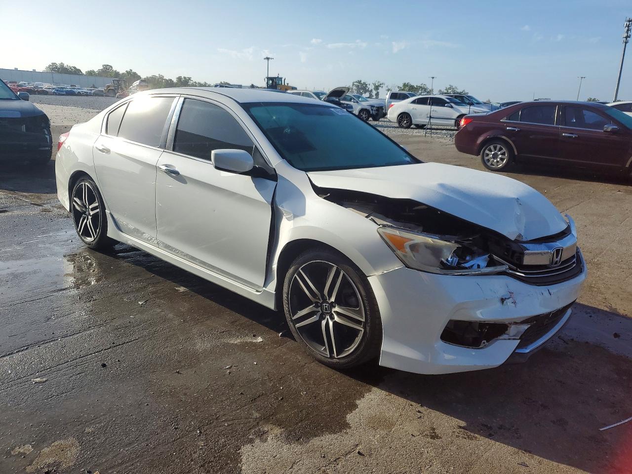 2017 HONDA ACCORD SPORT photo 4