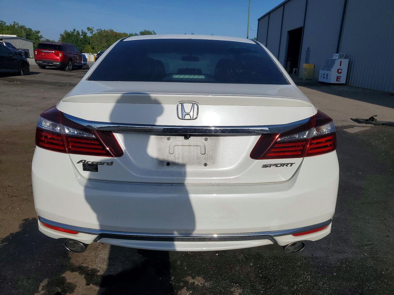 2017 HONDA ACCORD SPORT photo 6