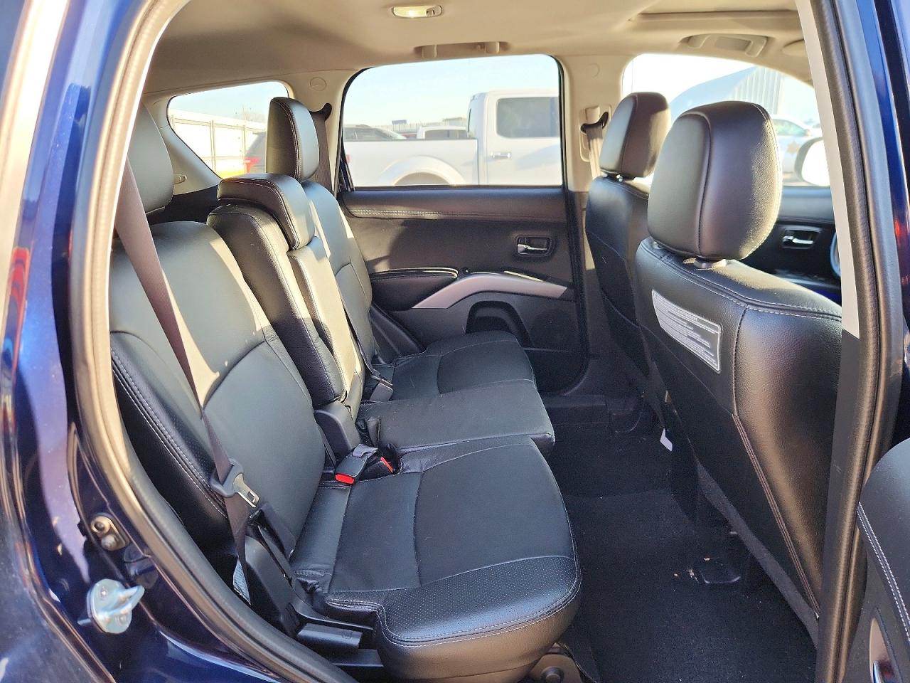 2012 MITSUBISHI OUTLANDER GT photo 28