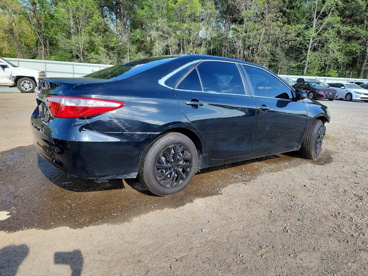 2016 TOYOTA CAMRY LE photo 5