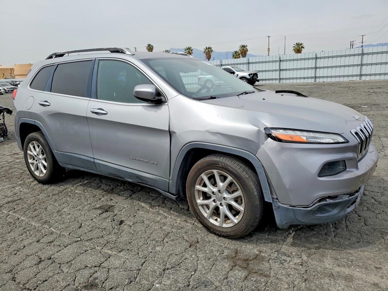 2015 JEEP CHEROKEE LATITUDE photo 7