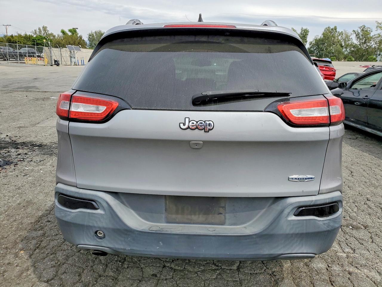 2015 JEEP CHEROKEE LATITUDE photo 11