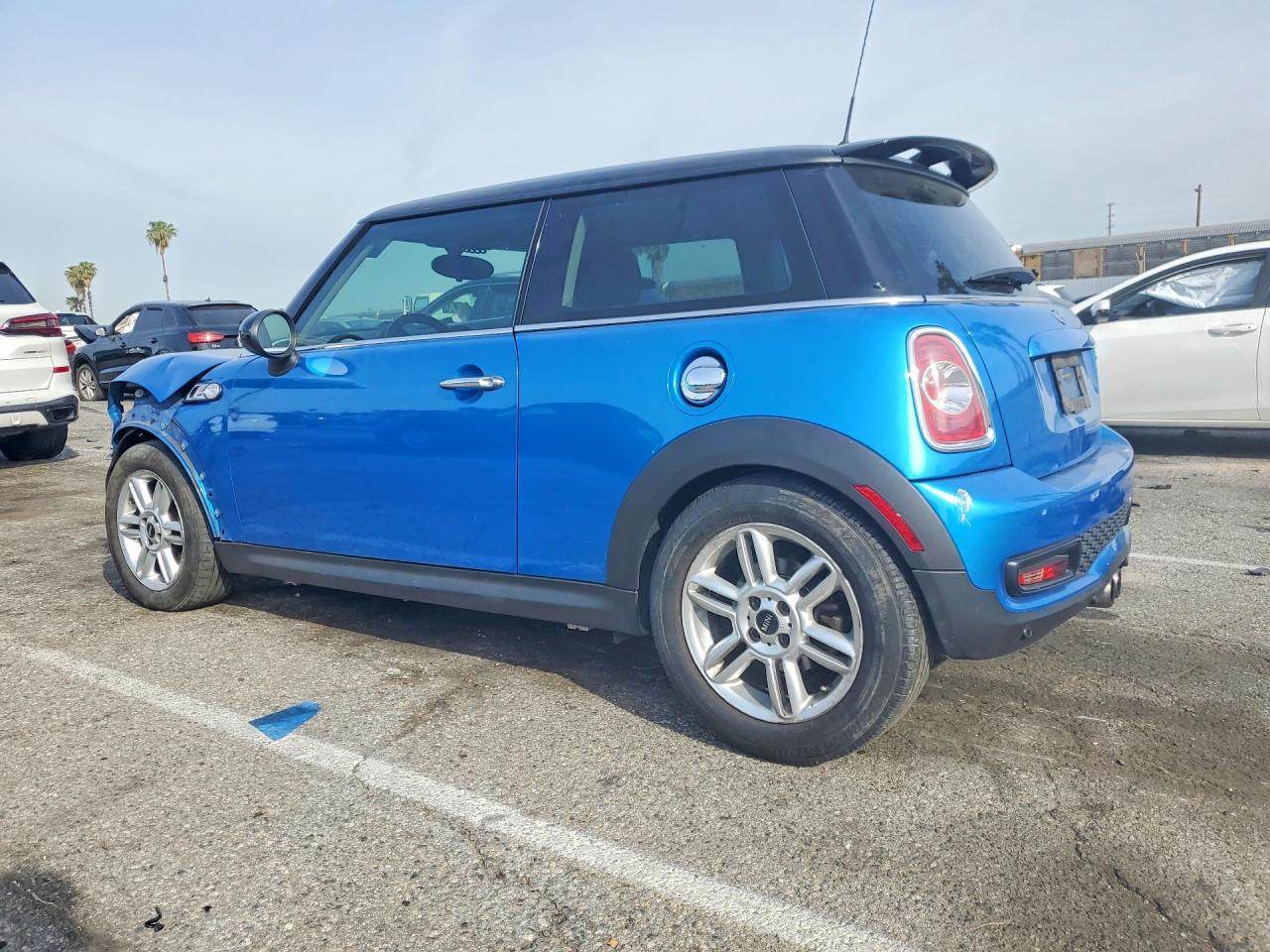 2012 MINI COOPER S photo 3