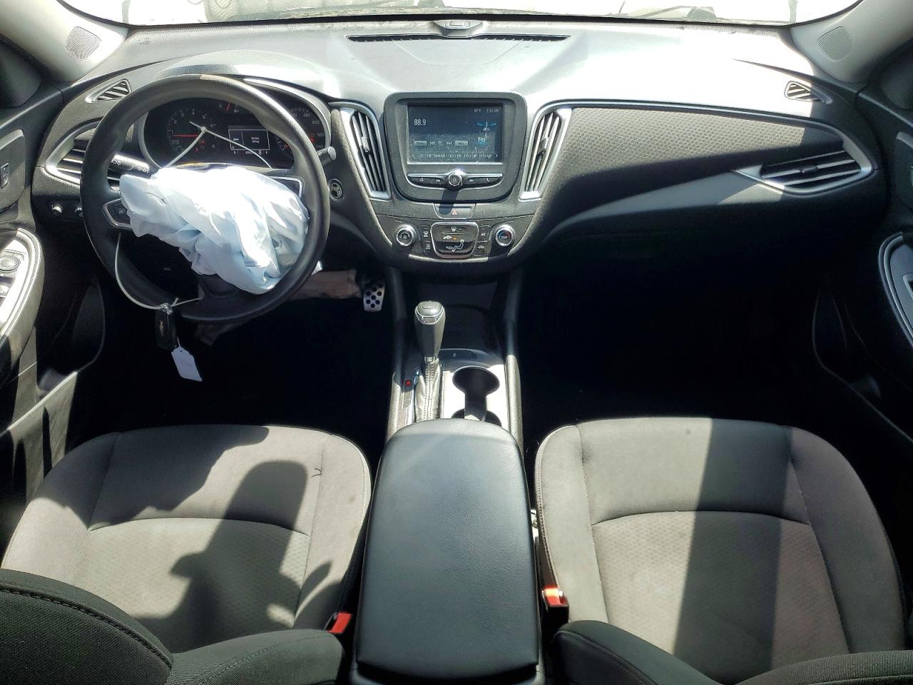 2017 CHEVROLET MALIBU LS photo 15