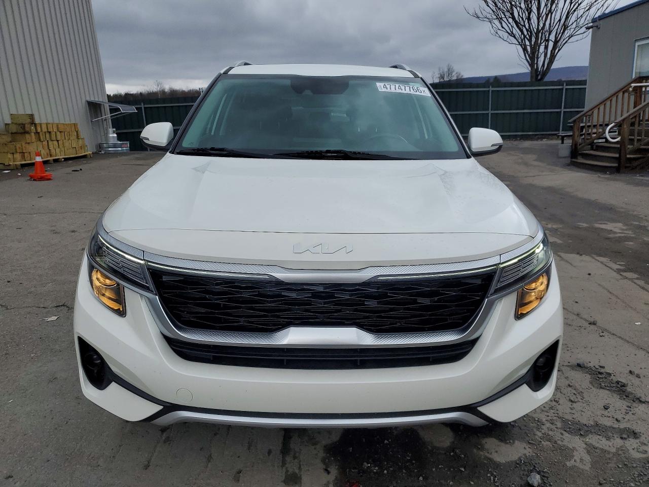 2023 KIA SELTOS EX photo 5