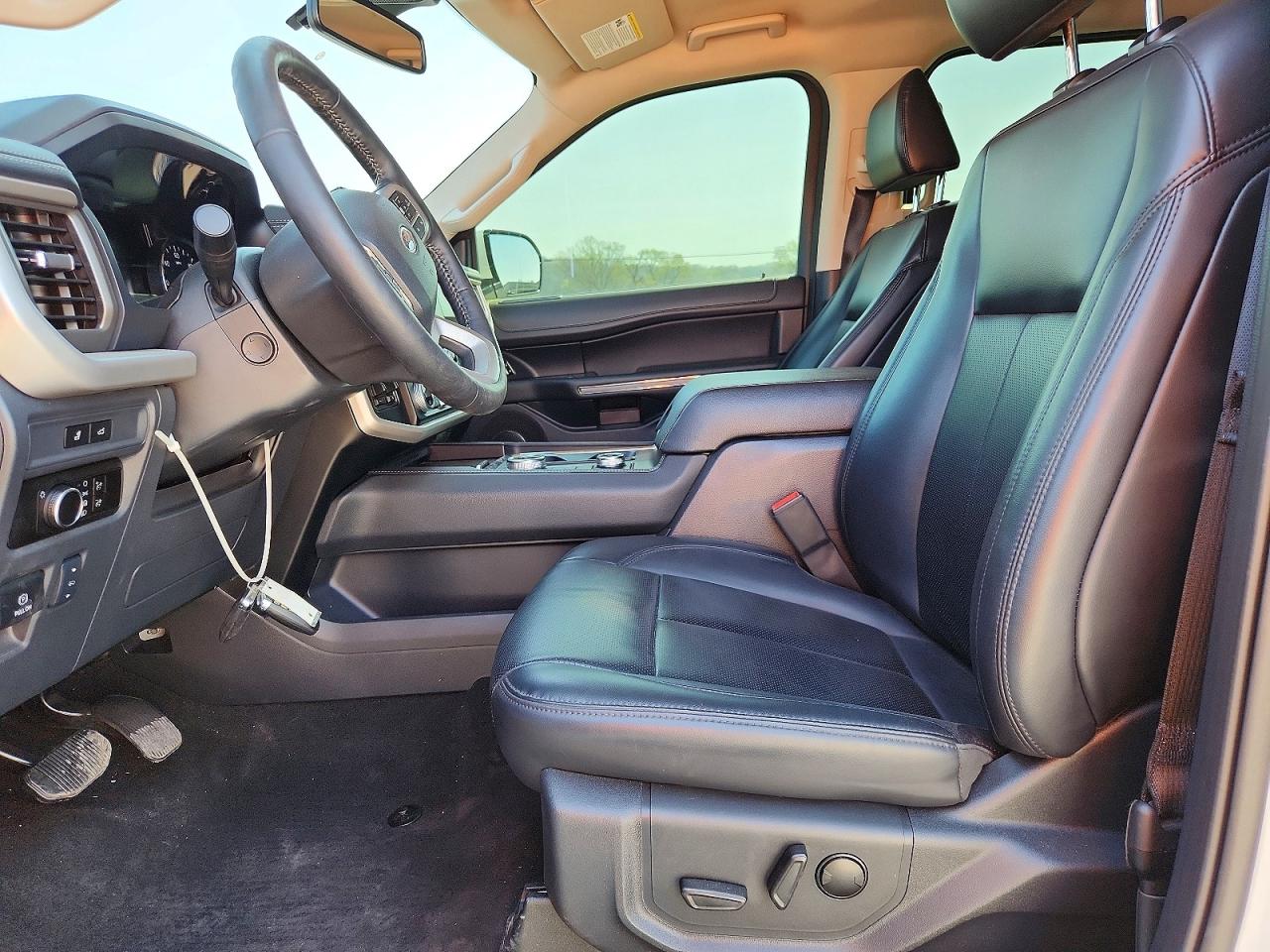 2024 FORD EXPEDITION MAX XLT photo 7
