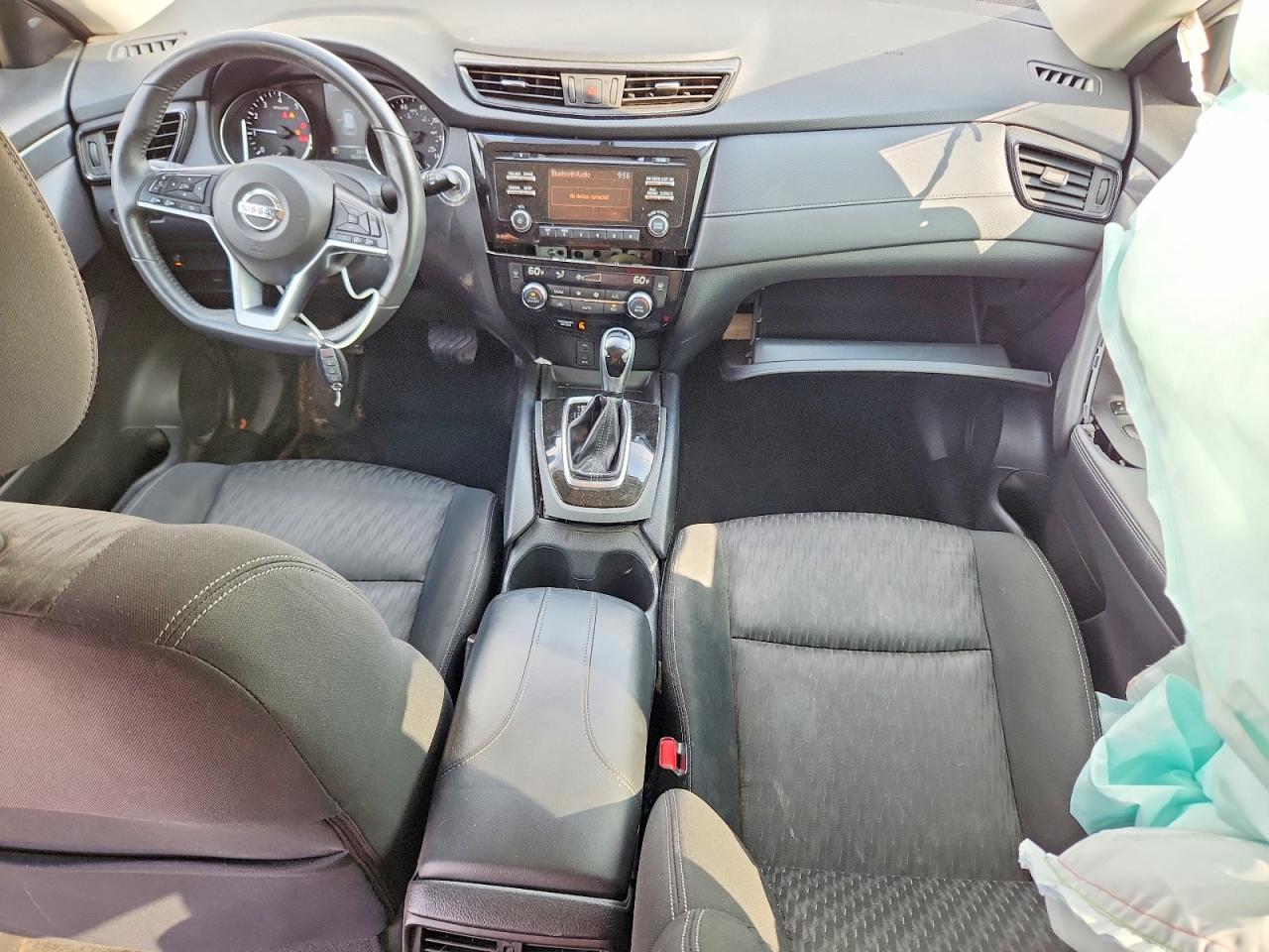 2017 NISSAN ROGUE SV photo 15