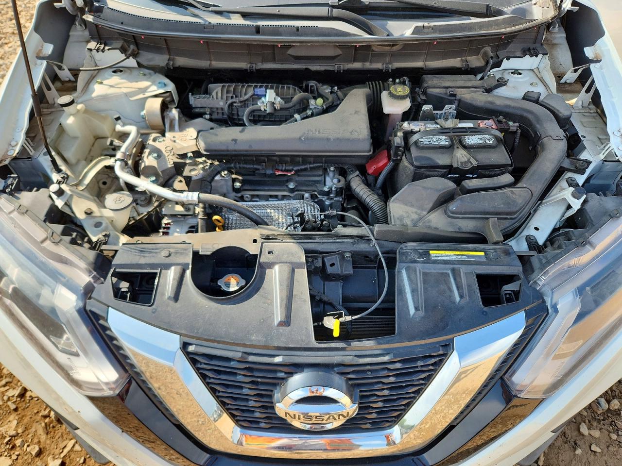 2017 NISSAN ROGUE SV photo 23