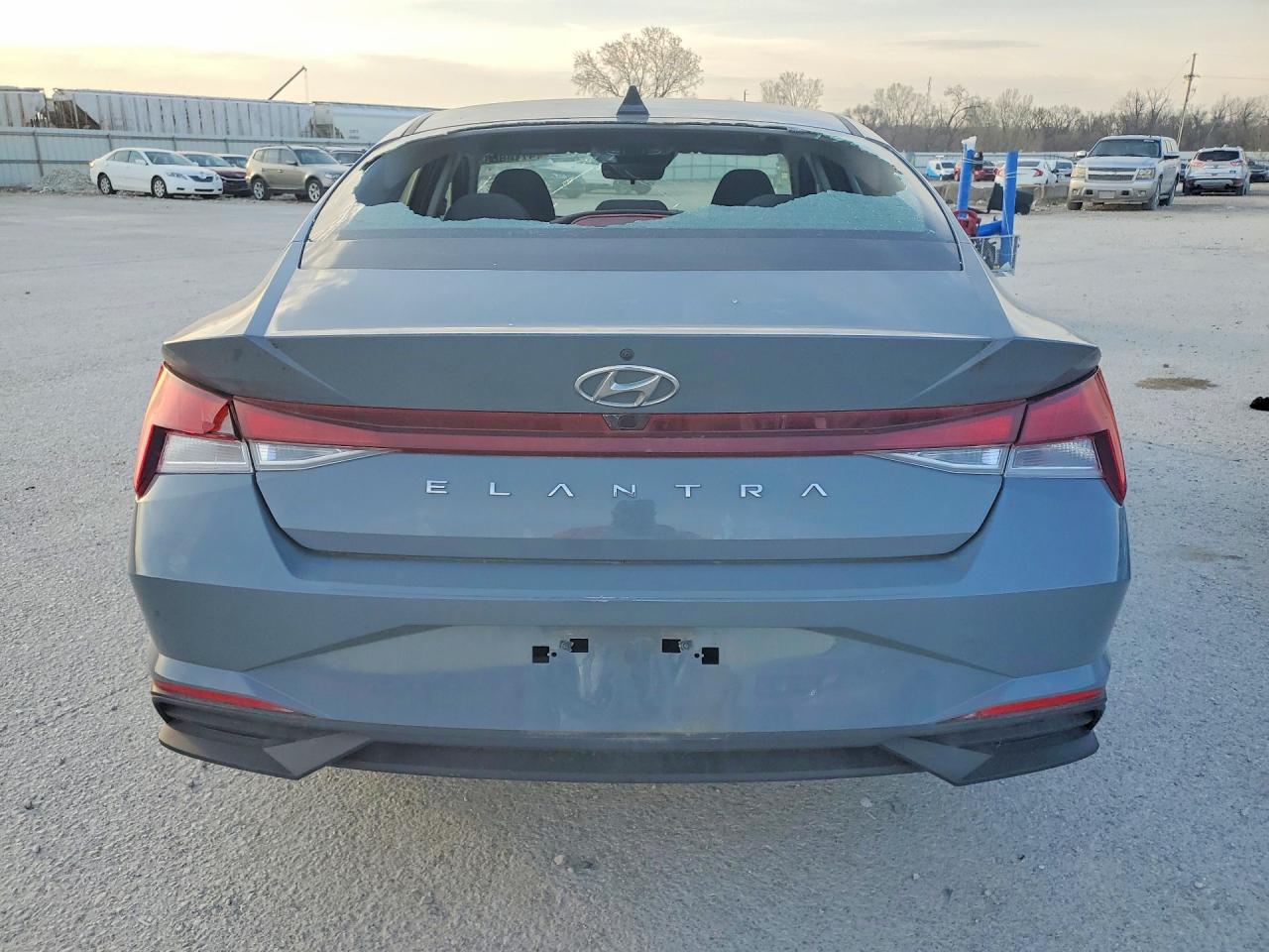 2021 HYUNDAI ELANTRA SEL photo 6