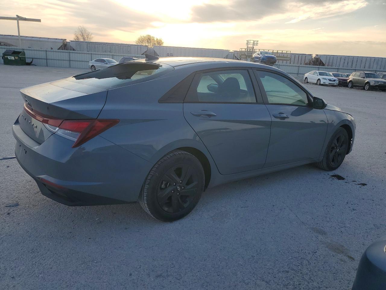2021 HYUNDAI ELANTRA SEL photo 3