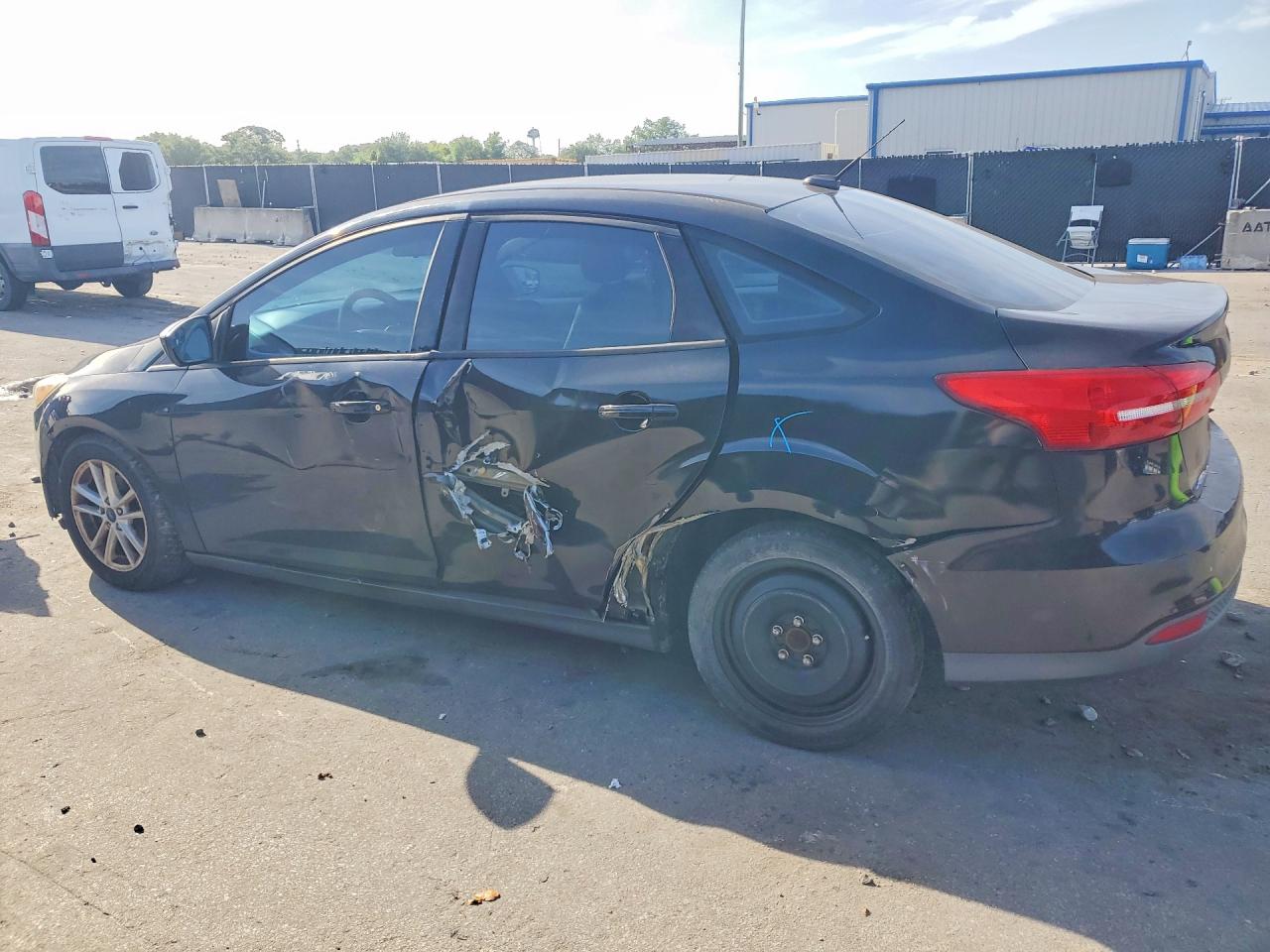 2018 FORD FOCUS SE photo 2