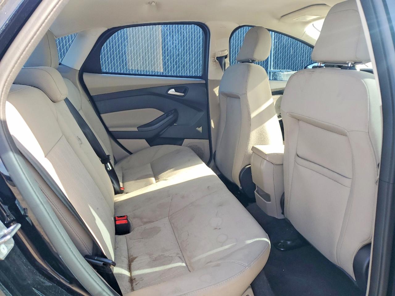 2018 FORD FOCUS SE photo 10
