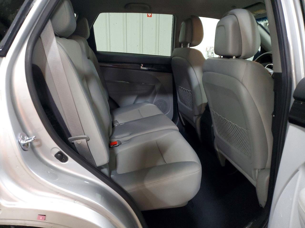 2013 KIA SORENTO LX photo 11