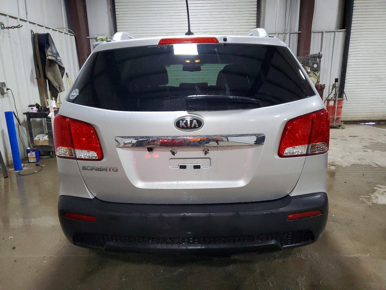 2013 KIA SORENTO LX photo 6