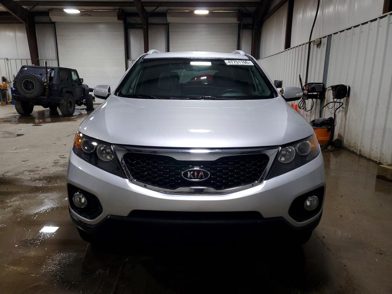2013 KIA SORENTO LX photo 5